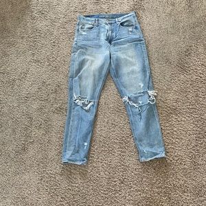 American Eagle Tall distressed mom jeans!